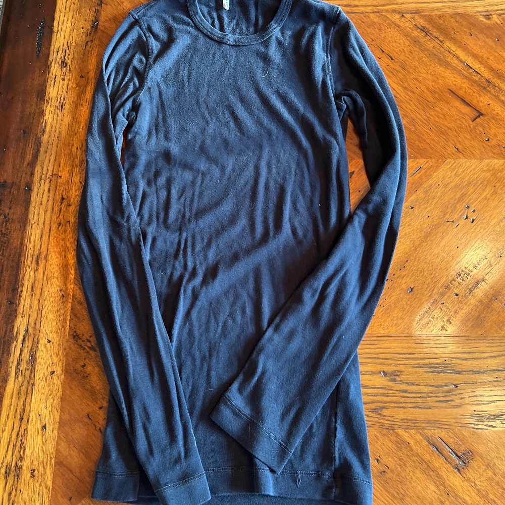 Simple black long sleeve splendid T-shirt